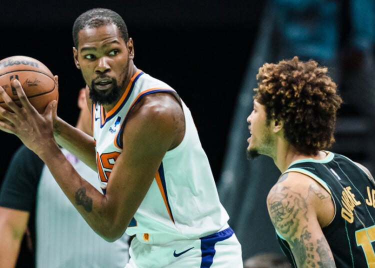 Dennis Smith Jr's insane block on Kevin Durant's massive jump