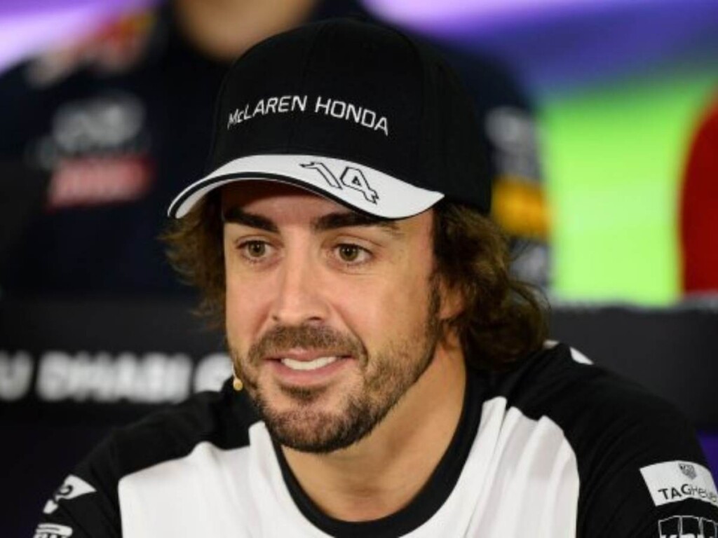 Fernando back with McLaren