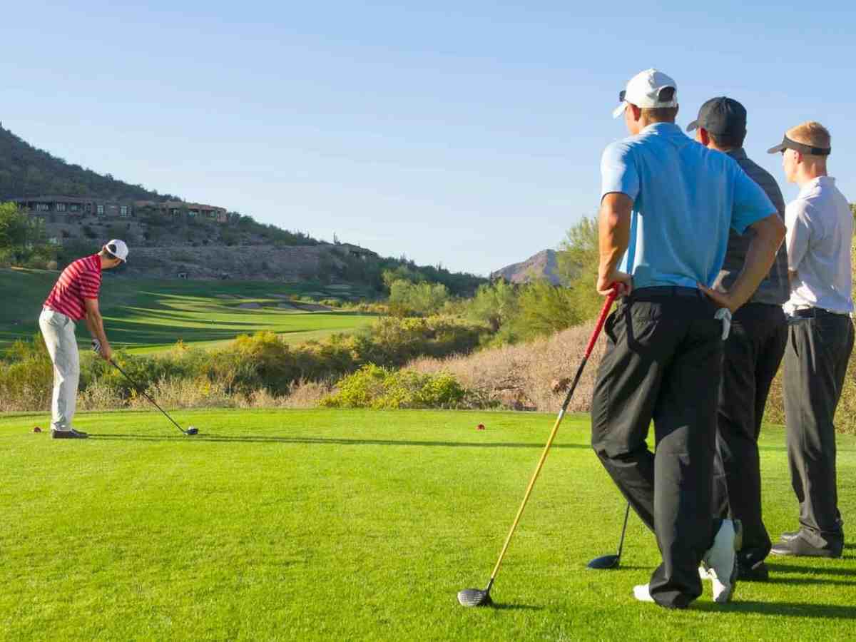 How does foursome work in golf?