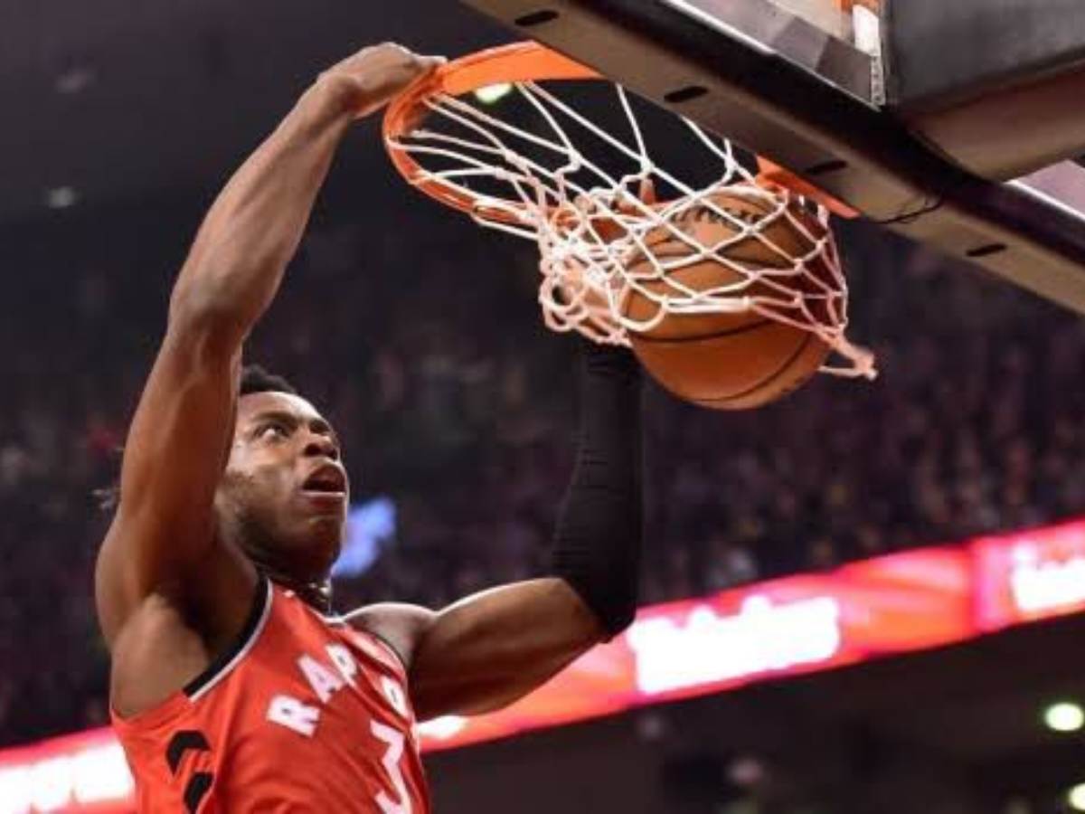 OG Anunoby denies Los Angeles Lakers fans free tacos by dunking the ball at the end of the game