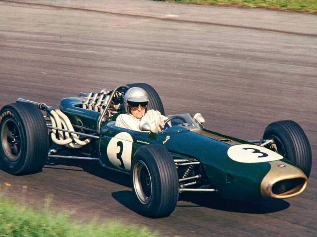 Thieves hilariously mess up an attempt to steal Australian legend Sir Jack Brabham’s $500K worth F1 Championship-winning car