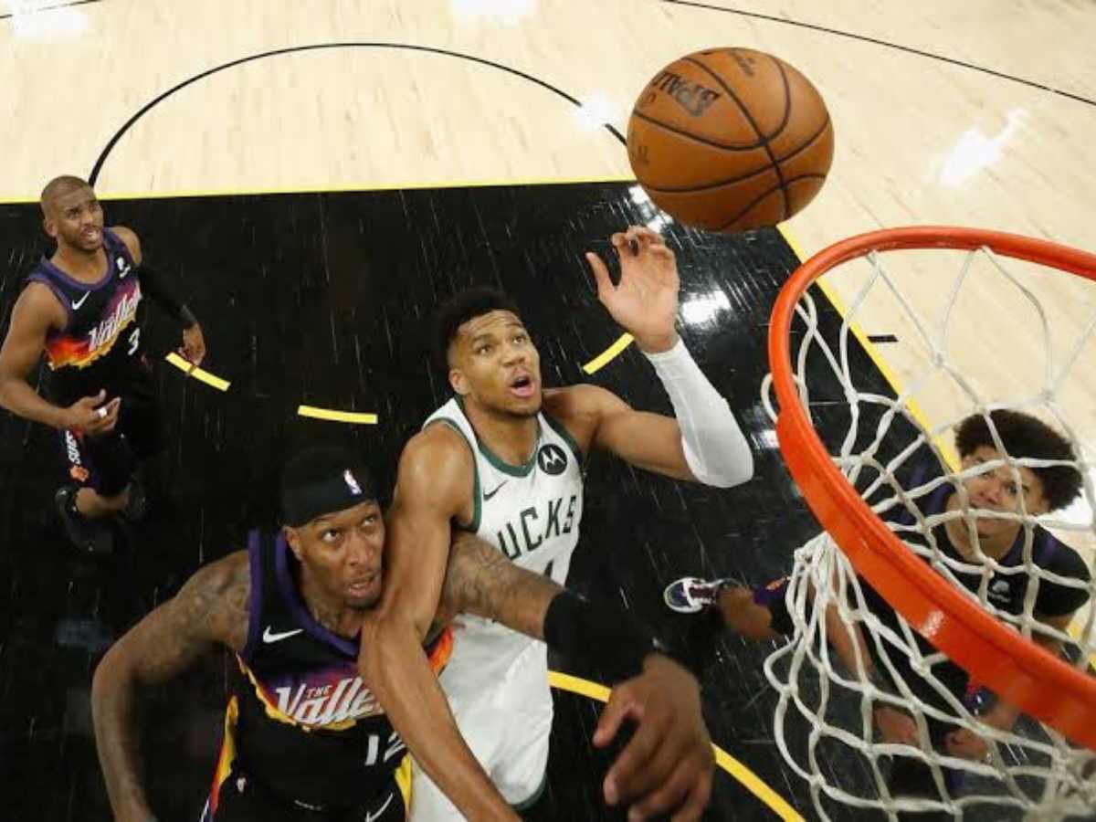 WATCH: Suns’ Torrey Craig loses his tooth after STRONG collision with Giannis Antetokounmpo