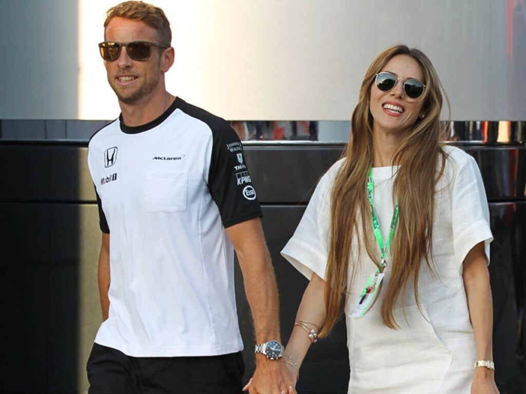 Jenson Button (L) and Jessica Michibata (R)