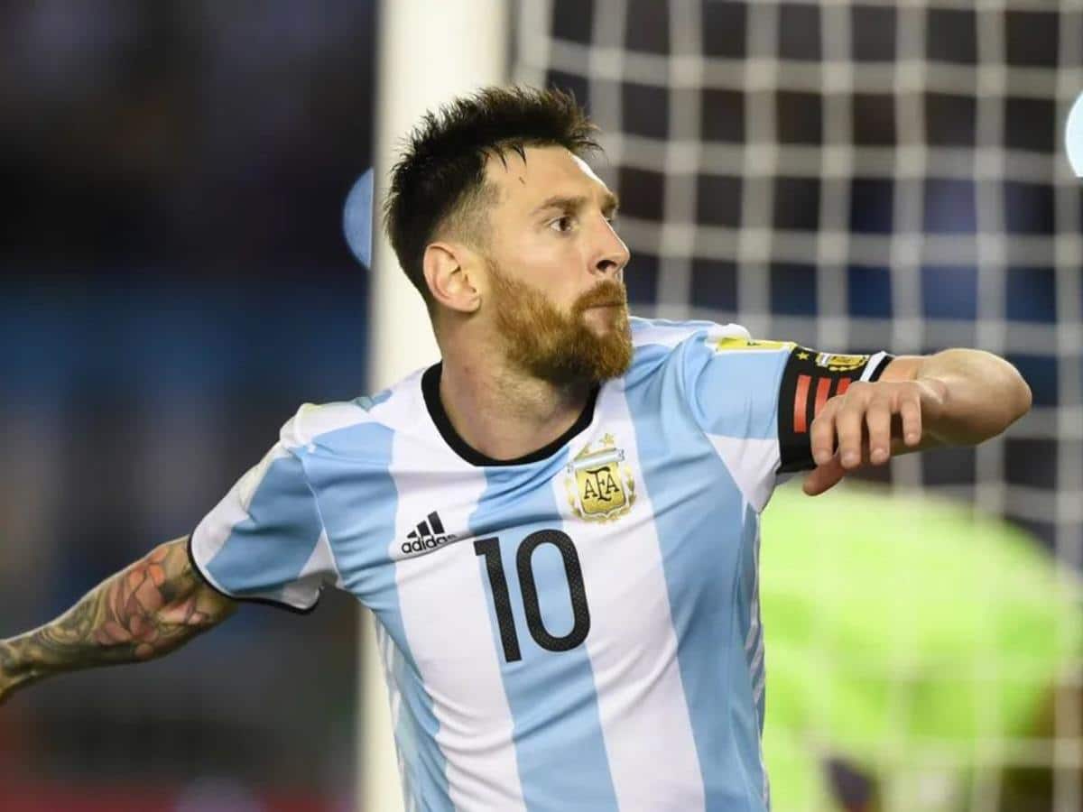 WATCH: “He’s so shy; Goats don’t dance”- Twitter reacts as Lionel Messi refuses to dance on fans’ request amidst Argentina’s World Cup celebration