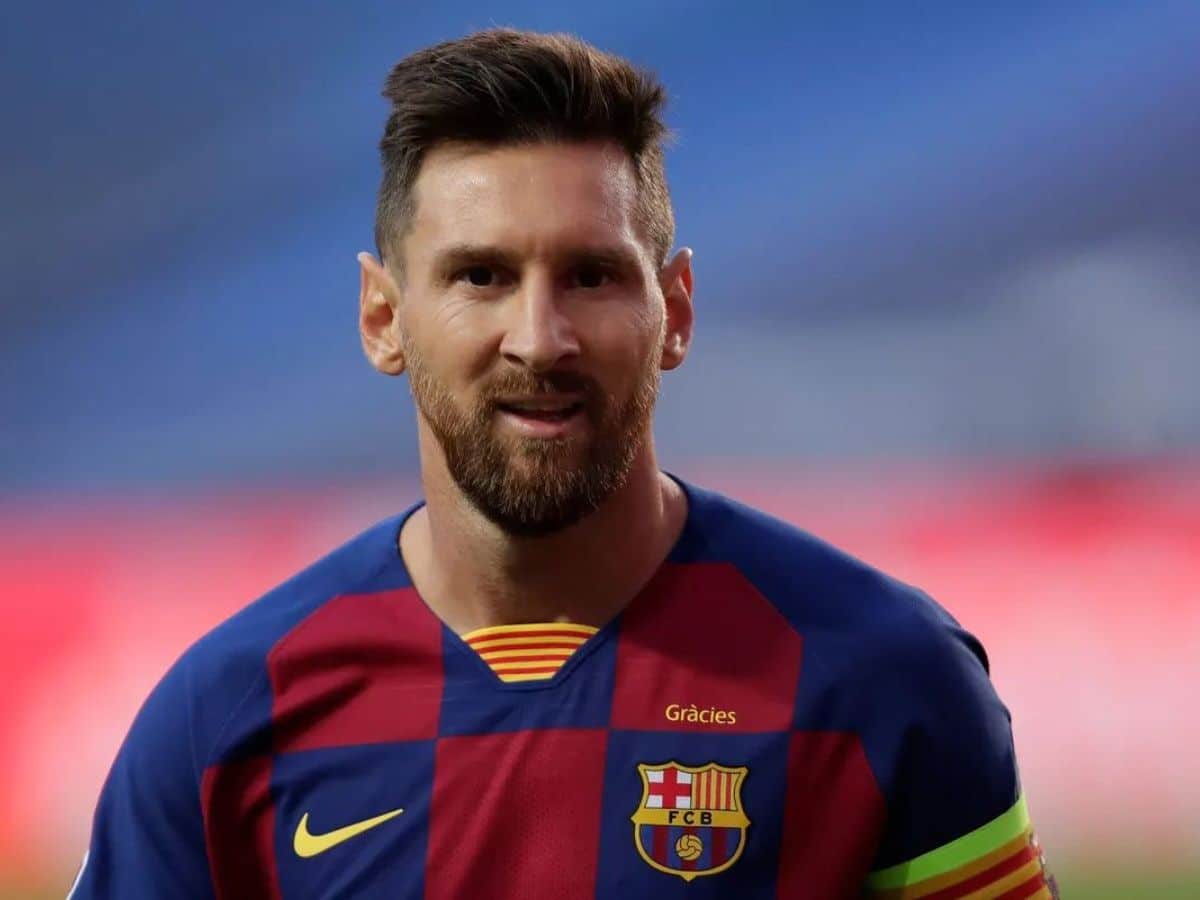 Here’s how Barcelona can sign Lionel Messi from PSG by just paying him €200,000 a year 