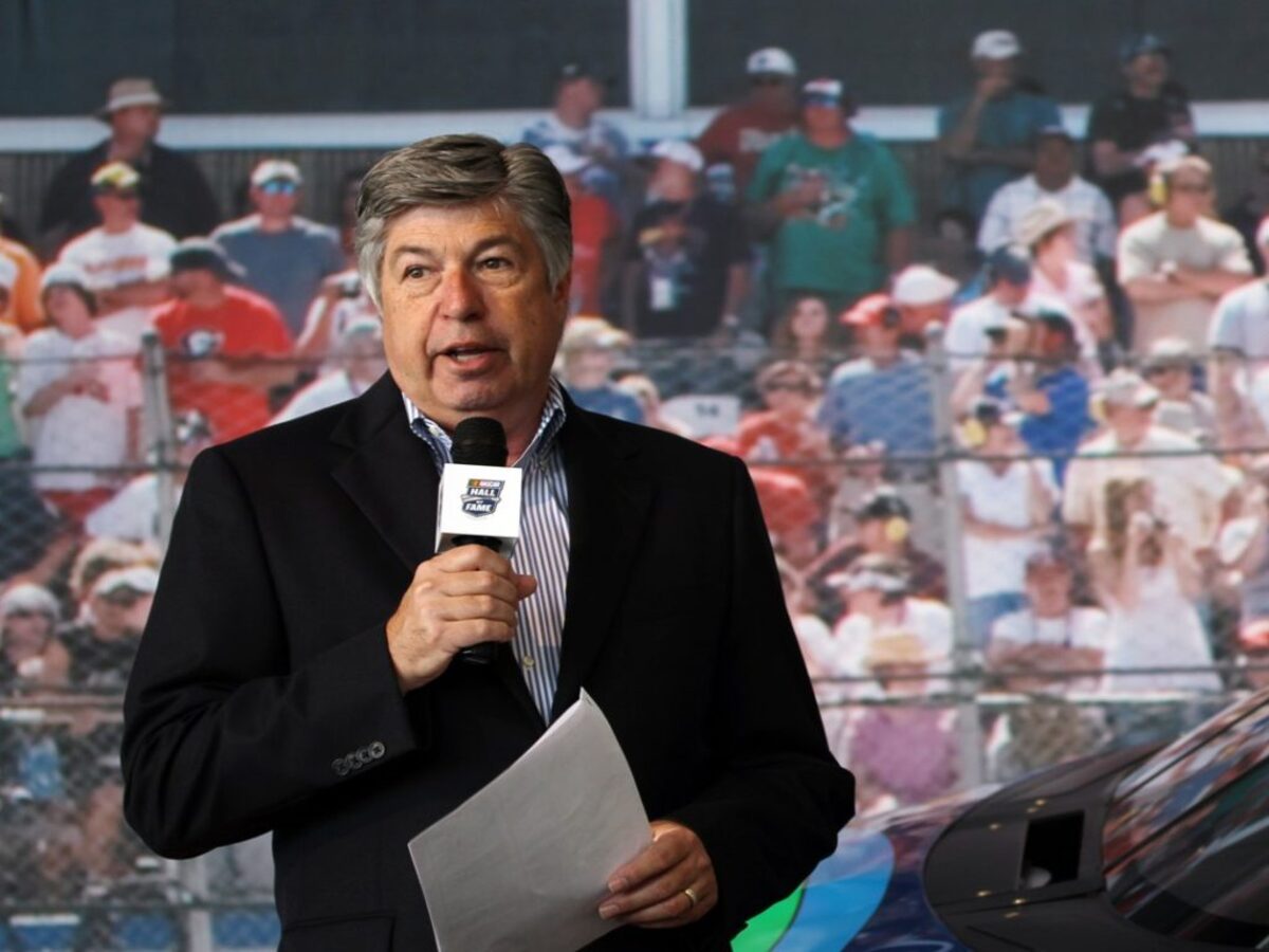 “Treats the race like a sitcom”- Mike Joy blasted online for his comments against criticism of commercial-ridden Fox NASCAR coverage