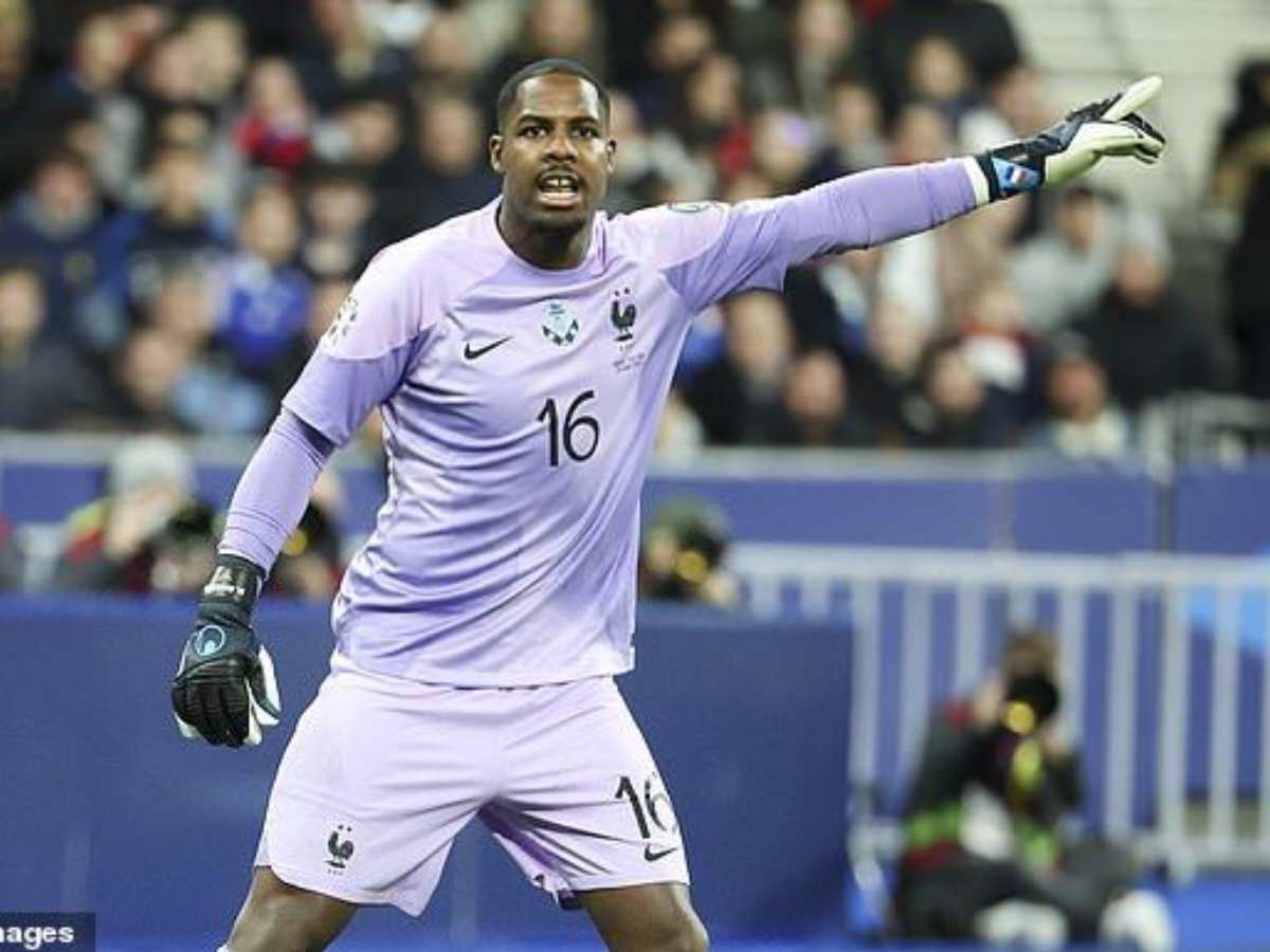 Goalkeepers will ‘have their backs to shots’ after new IFAB penalty rules, says French football star