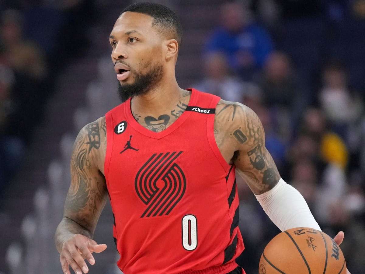 Is Damian Lillard playing tonight against the Pelicans?