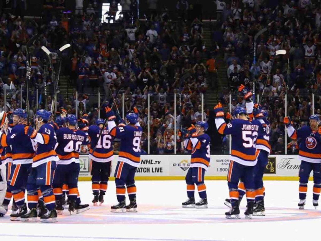 NY Islanders celebrate their win [Image Credit: NHL]