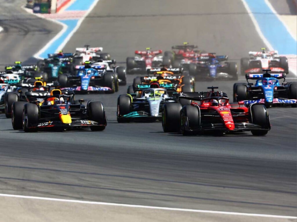 F1 cars racing 