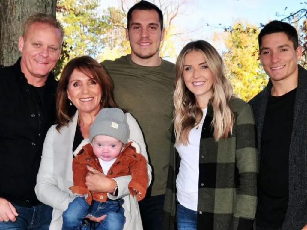 Bo Horvat wife Holly Donaldson and their family [Image Credit: Sportslulu]