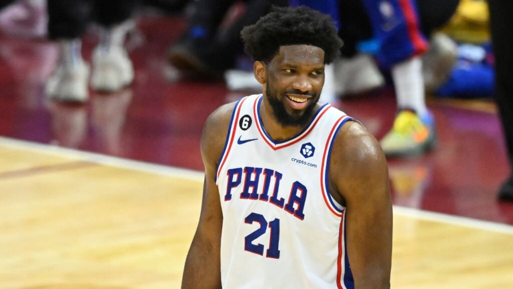 bbe0953b joel embiid mar 23 smile