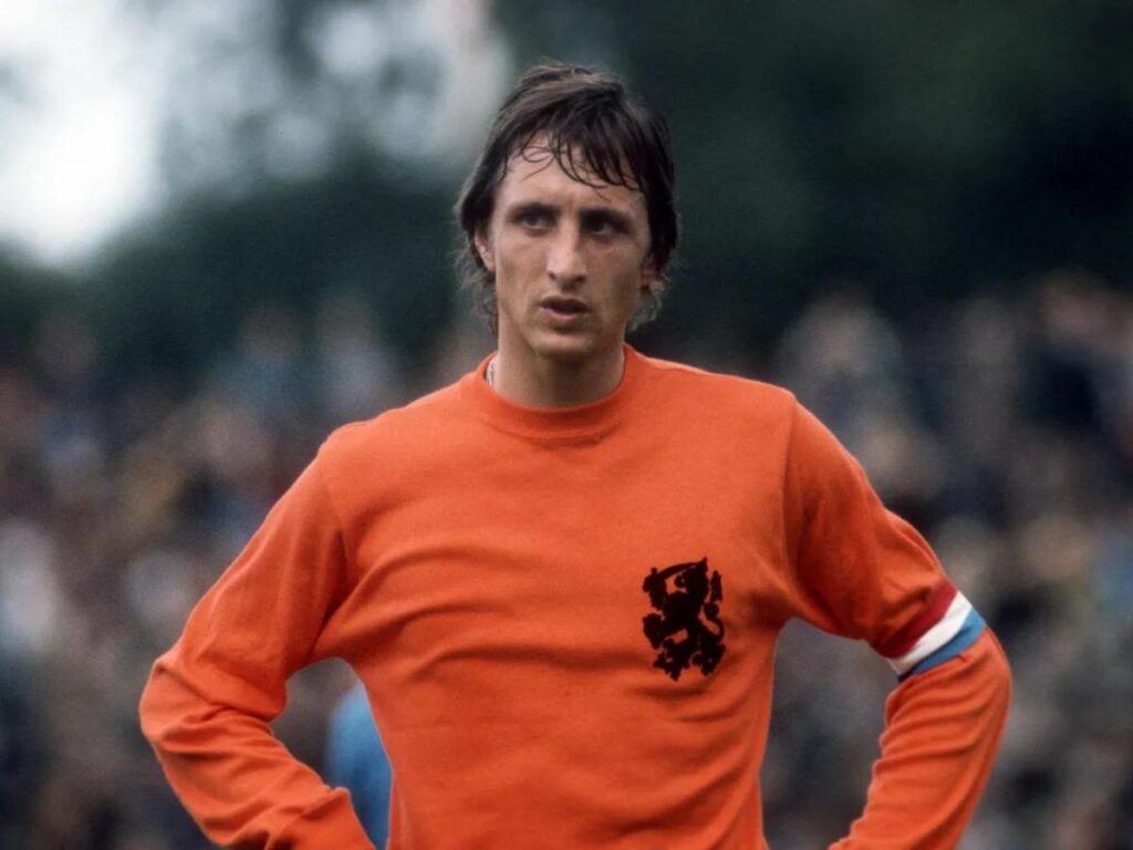 REVEALED: Popular AI tool ChatGPT selects greatest XI in football history featuring Cristiano Ronaldo and Lionel Messi 8 cruyff