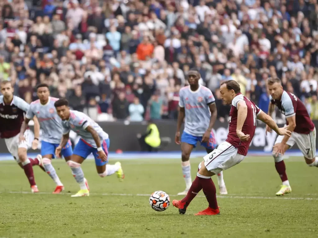 manchester united knocked out of league cup by west ham chelsea wins