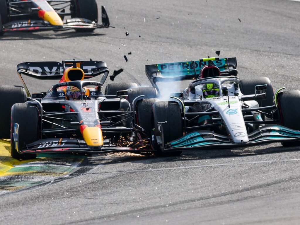 Max Verstappen collides with Lewis Hamilton at Brazil in 2022 via The Mirror