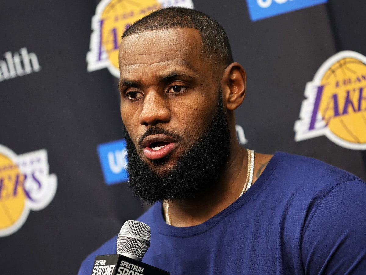 LeBron James after an ELABORATE study prior to the Lakers-Grizzlies face-off, “Obviously I haven’t thought about Memphis one minute”