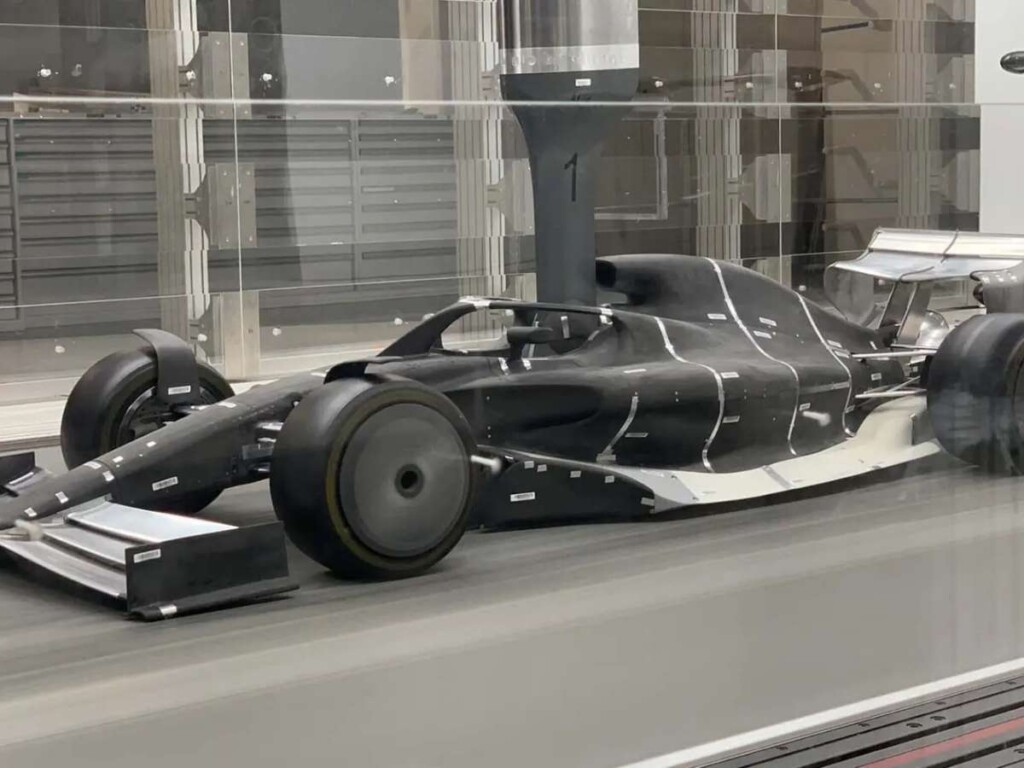 F1 prototype in wind tunnel 