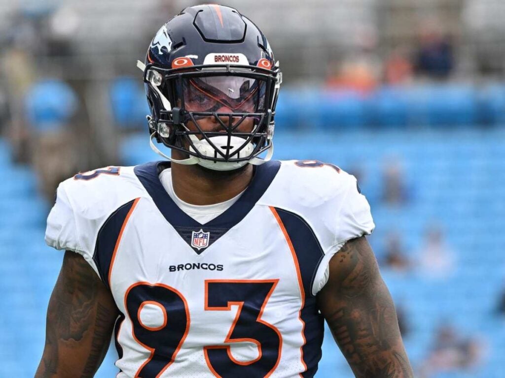 Dre'Mont Jones