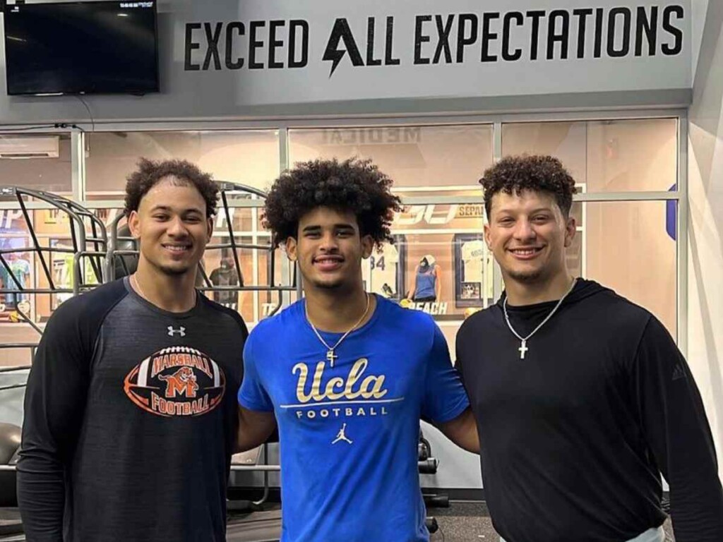 Trey Lance, Dante Moore and Patrick Mahomes working out together (Image via @MySportsUpdate/Twitter)