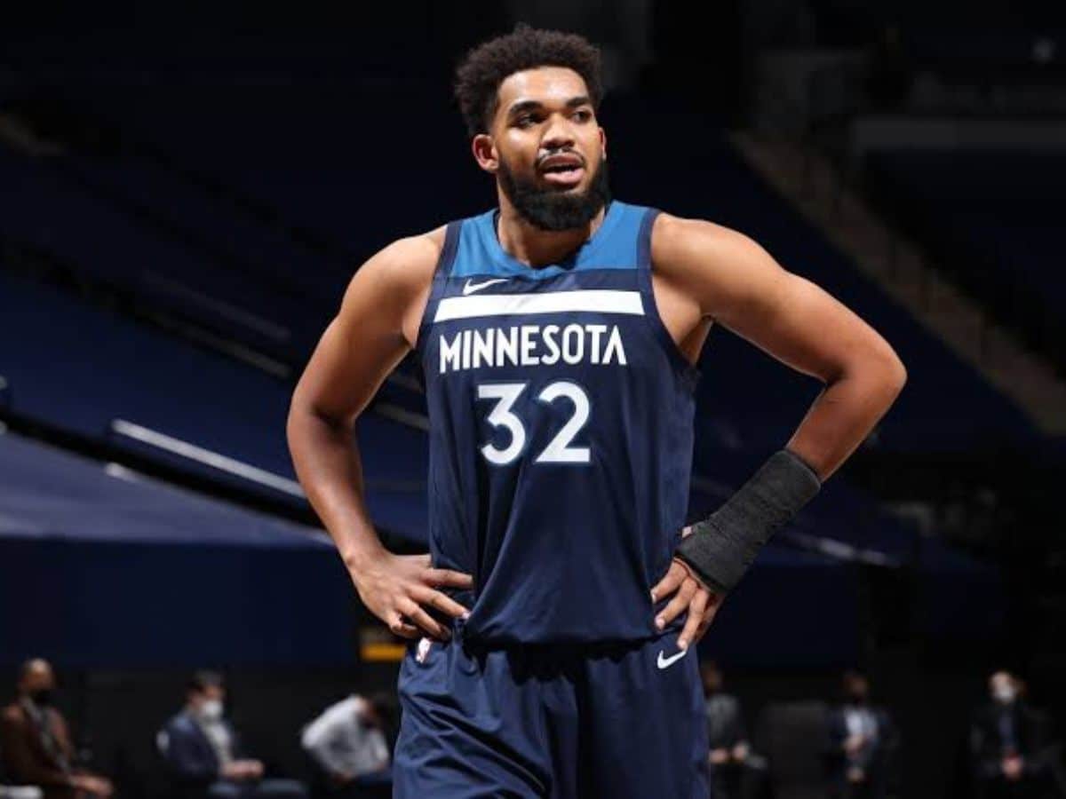 NBA fans show Karl-Anthony Towns NO MERCY after horrendous Game 1 outing against Nuggets