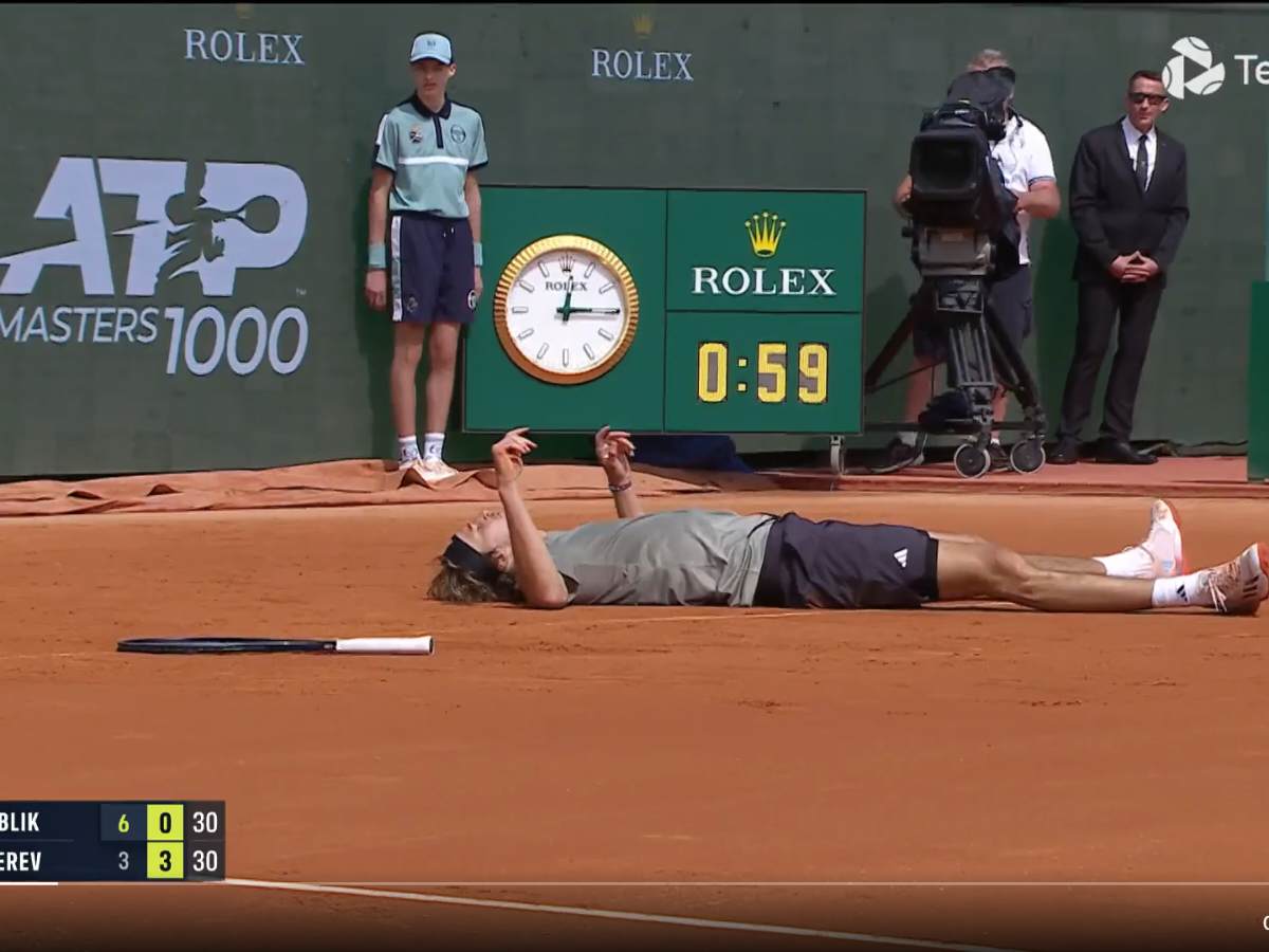 WATCH: Alexander Zverev suffers a nasty fall in Monte Carlo against Alexander Bublik