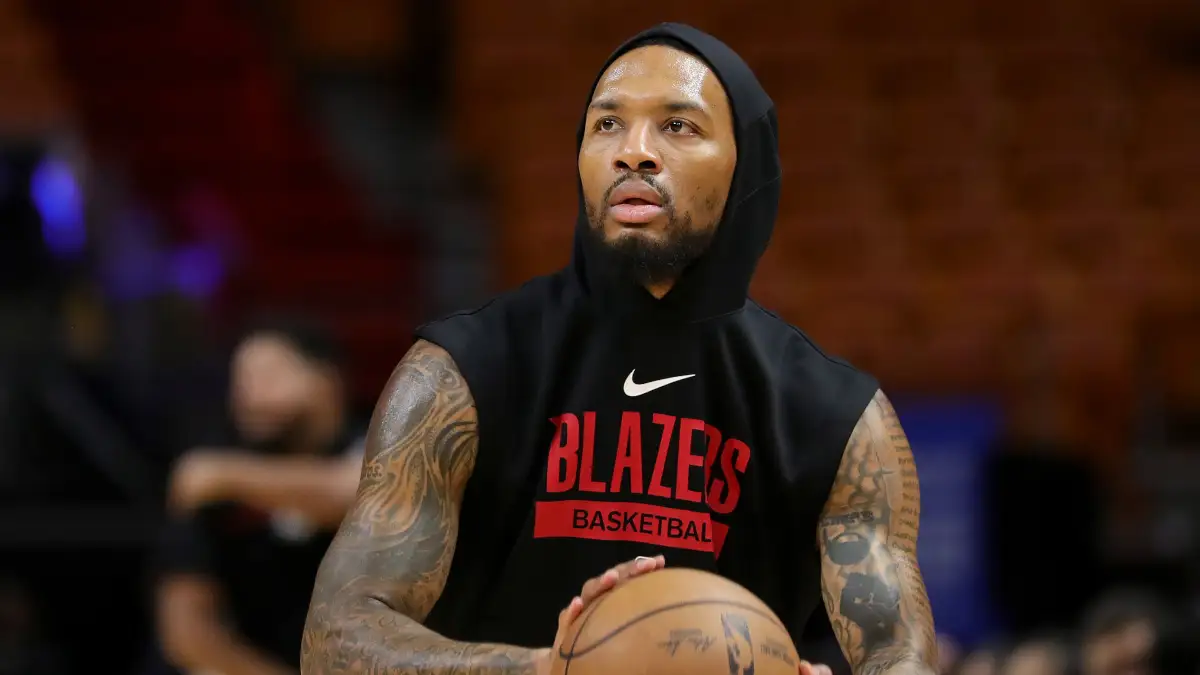 Trail Blazers shockingly BETRAYED Damian Lillard, lied about talking to teams to avoid trading him to Heat, claims NBA insider