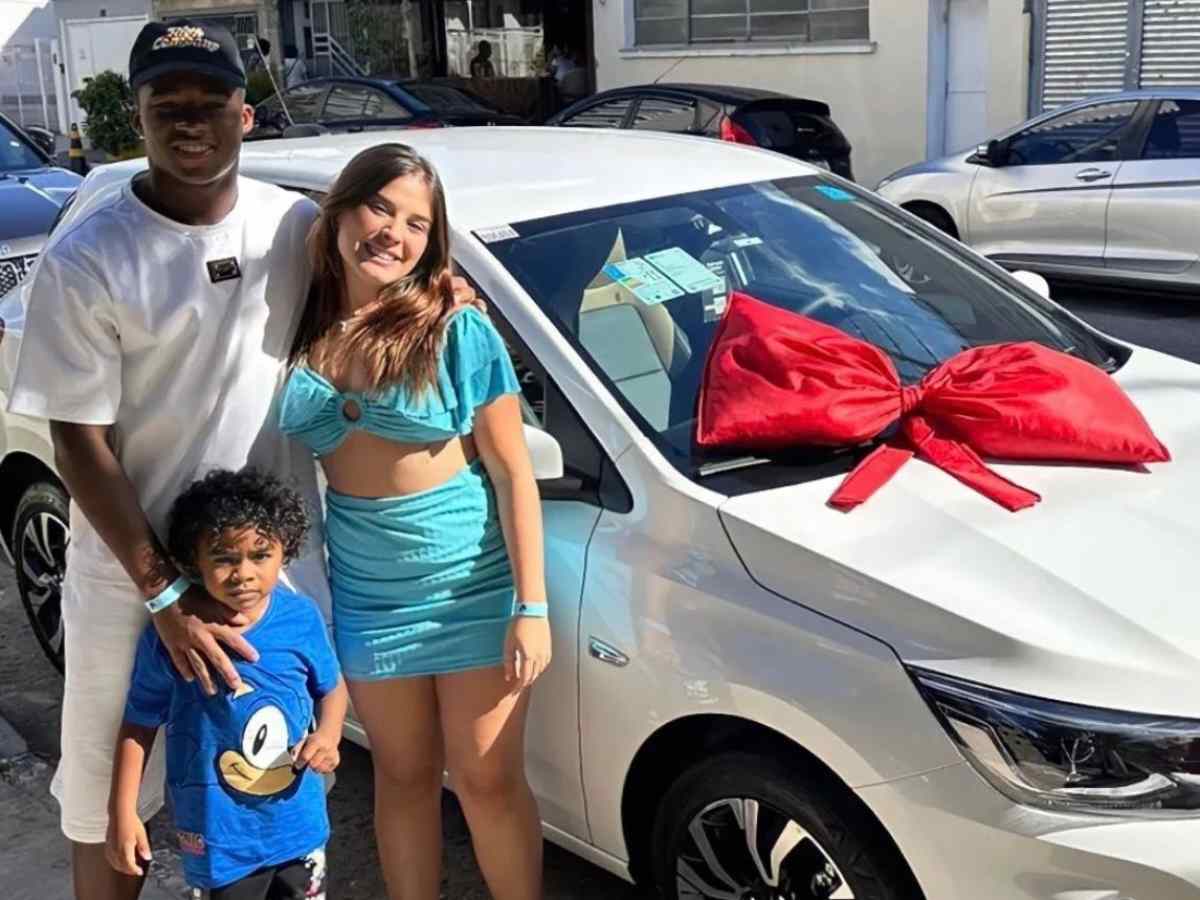 Real Madrid’s new signing Felipe Endrick gifts a luxurious car to his best friend