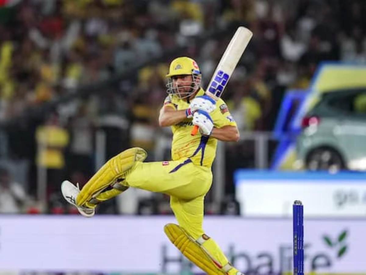 WATCH: MS Dhoni’s two sixes send Chepauk fans into a frenzy