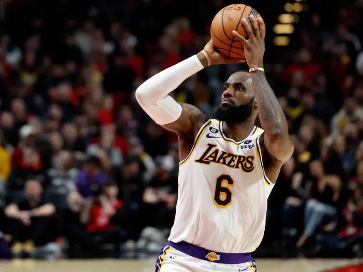 LeBron James took UNBELIEVABLE measures to recover in 3 weeks and lead Lakers to playoffs, claims former teammate