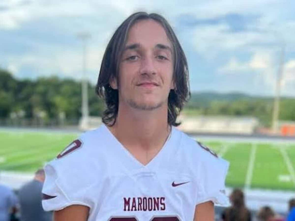 Kentucky High school footballer dies after head injury in scrimmage despite clean tackle