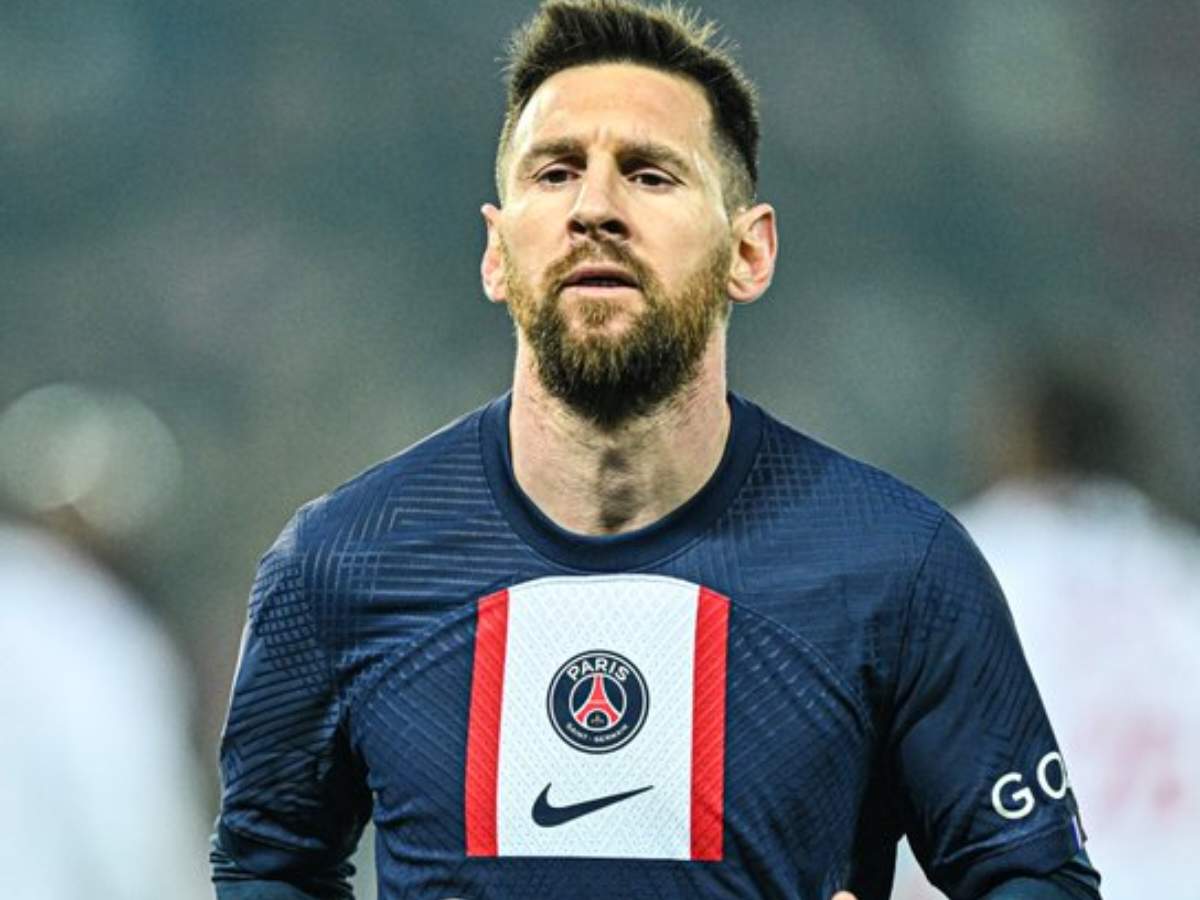 WATCH: PSG Fans troll Lionel Messi using Cristiano Ronaldo’s name in clash against Lyon