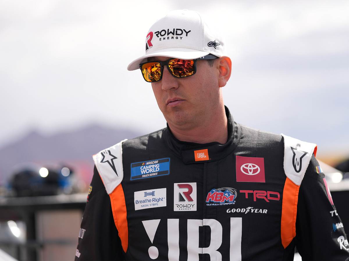 What race team does Kyle Busch own?