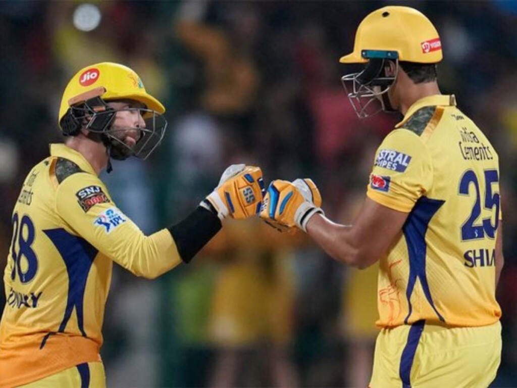 Twitter reacts as Devon Conway & Shivam Dube's blitz power CSK to commanding total vs RCB