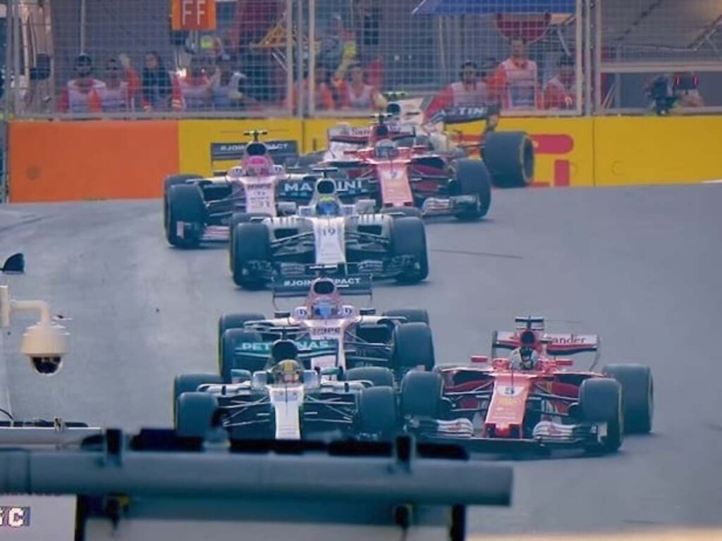 Sebastian Vettel and Lewis Hamilton bang wheels at the 2017 race in Baku