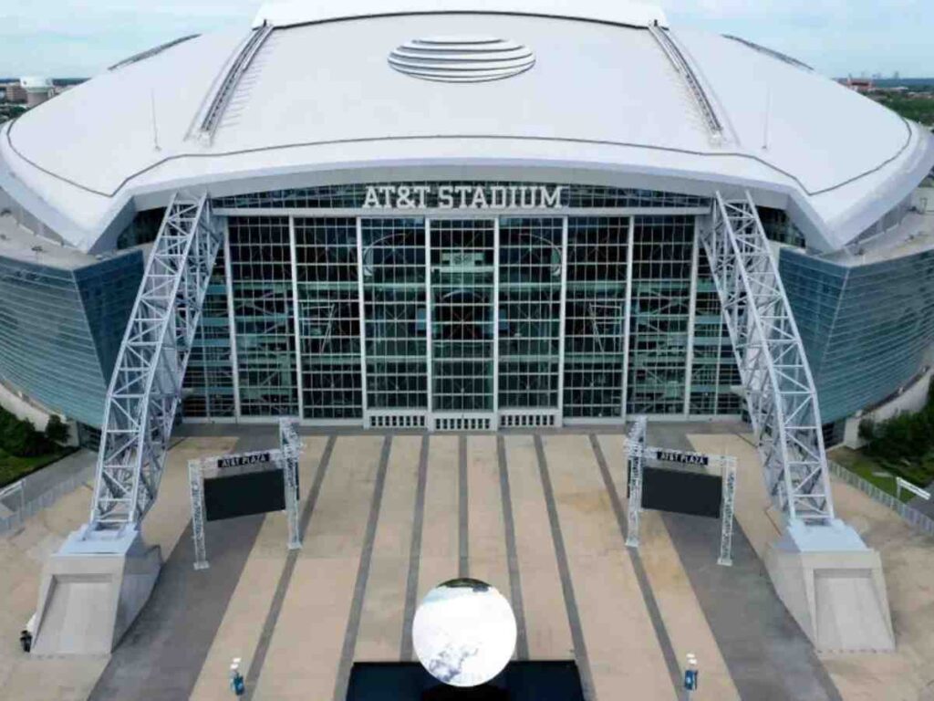 9- AT&T Stadium (Dallas Cowboys)