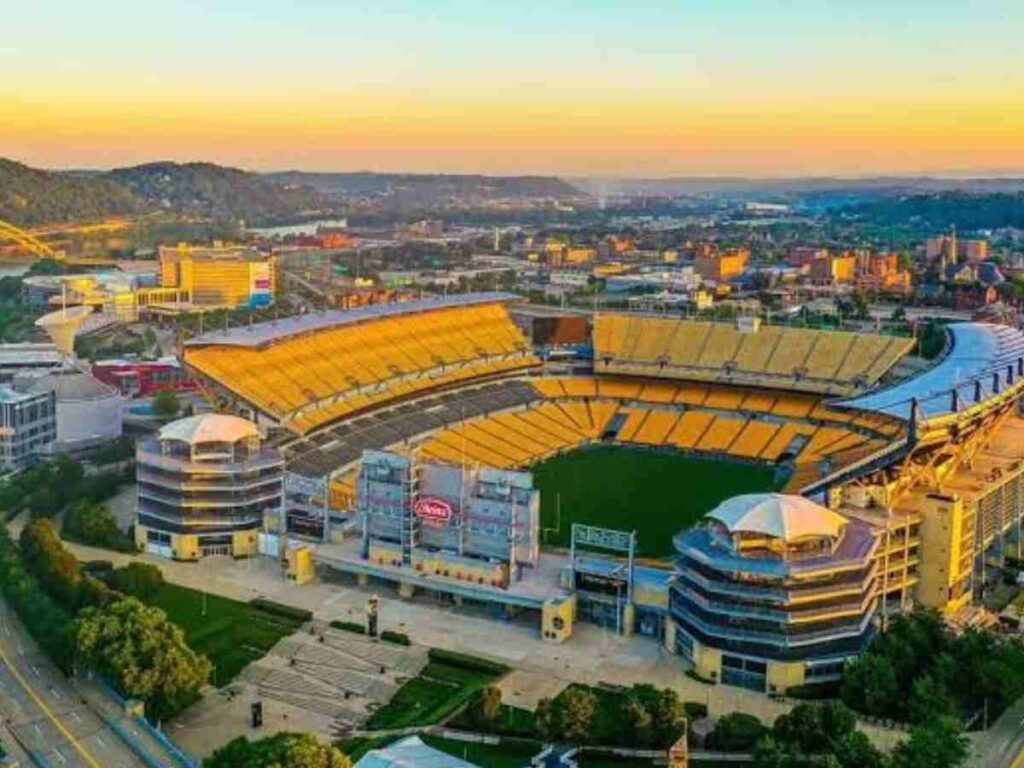 8- Heinz Field (Pittsburgh Steelers)