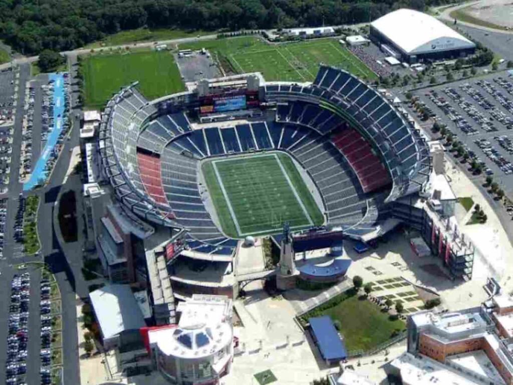 10- Gillette Stadium (New England Patriots)