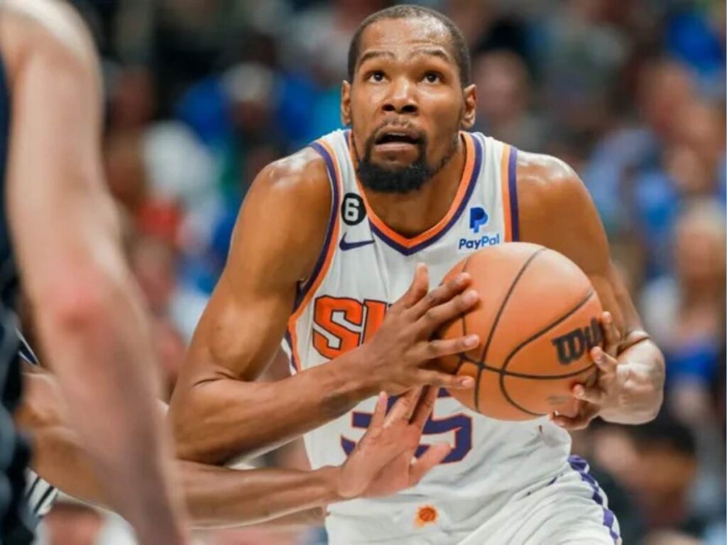 (https://www.gannett-cdn.com/authoring/images/apmediaapi/2023/03/05/USAT/69988137007-Suns_Mavericks_Basketball_30831.jpg?width=660&height=441&fit=crop&format=pjpg&auto=webp)