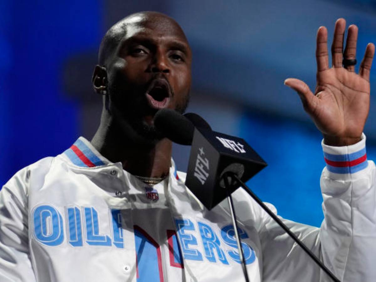 WATCH: Jason McCourty gets mercilessly ‘booed’ by the WILD KC crowd for overstaying his welcome while announcing Titans’ draft pick