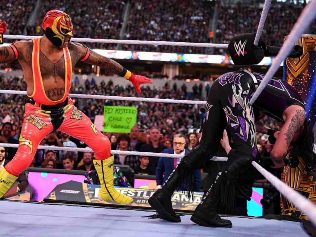 Rey Mysterio vs Dominik Mysterio