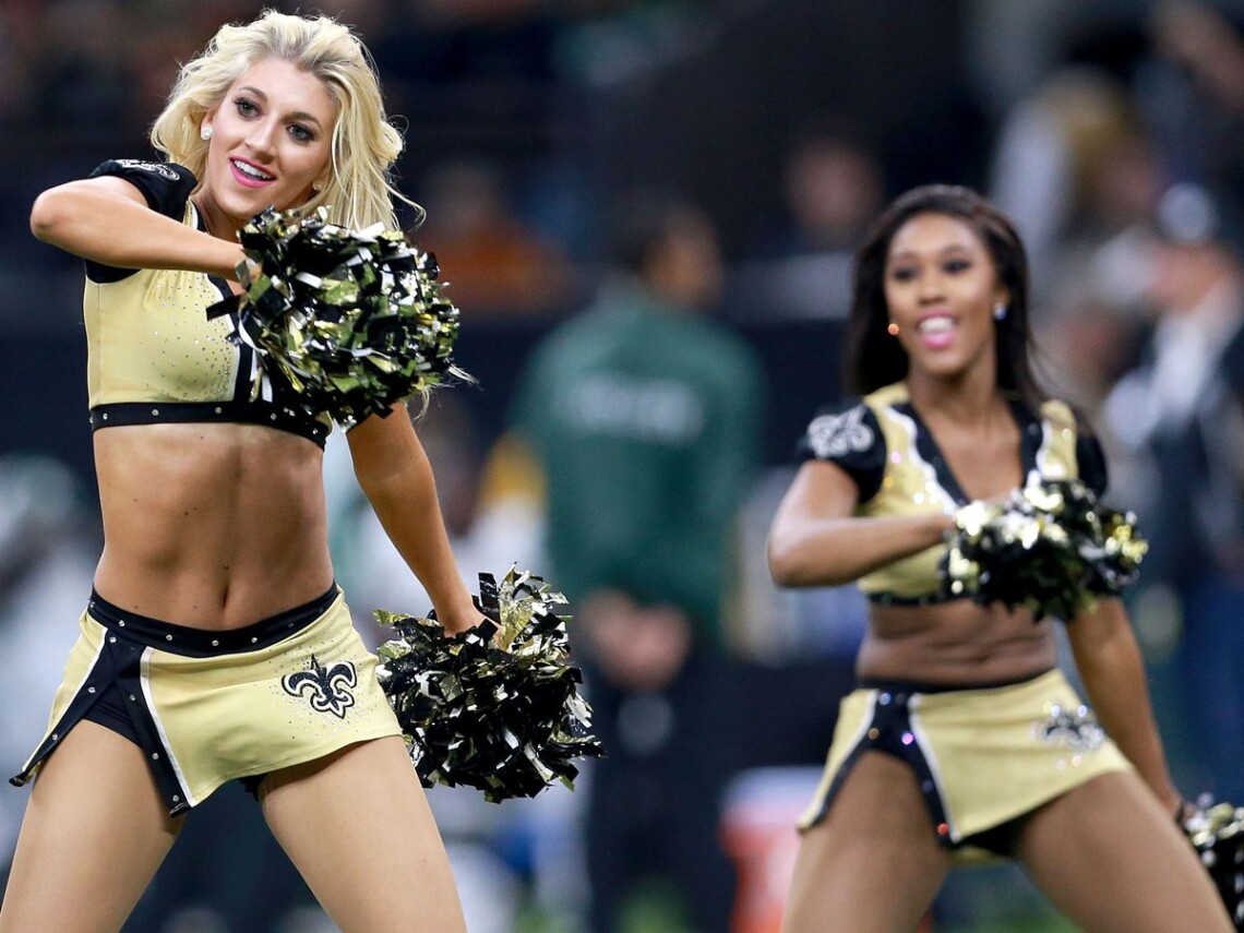 NFL cheerleader salary: How much does an NFL cheerleader make?