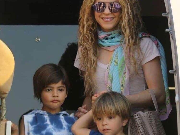 PIQUED: Shakira wipes off Gerard Pique’s tattoos to erase out all bad ...
