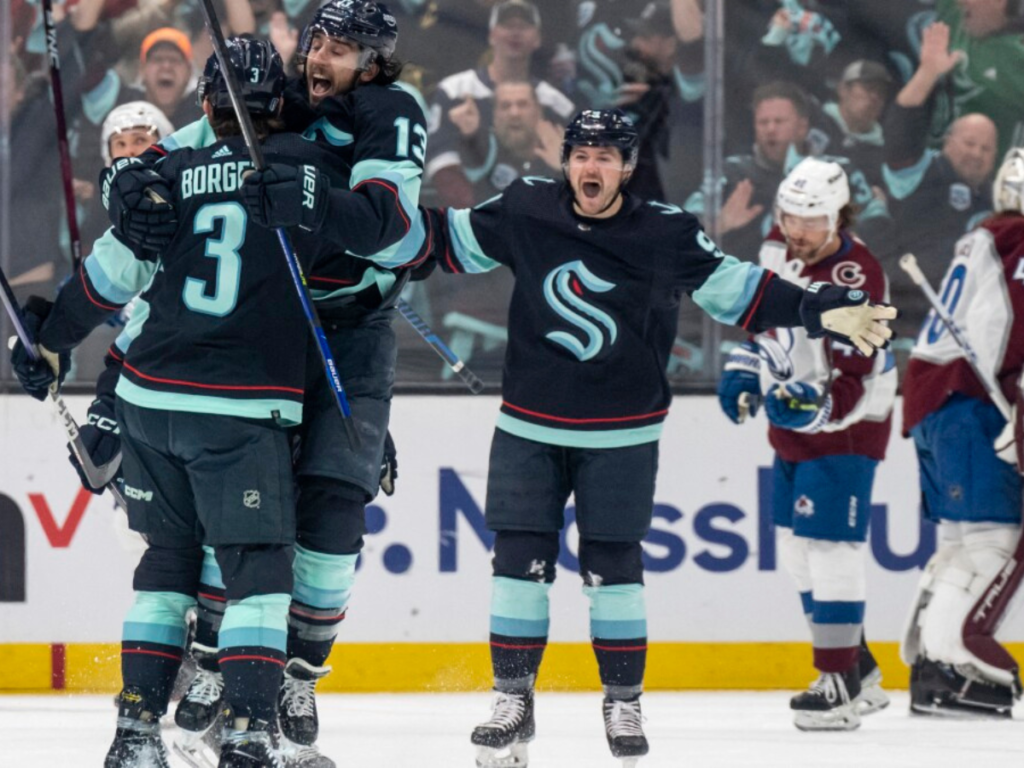 Seattle Kraken wins over Colorado Avalanche [Image Credit: The Rink Live]