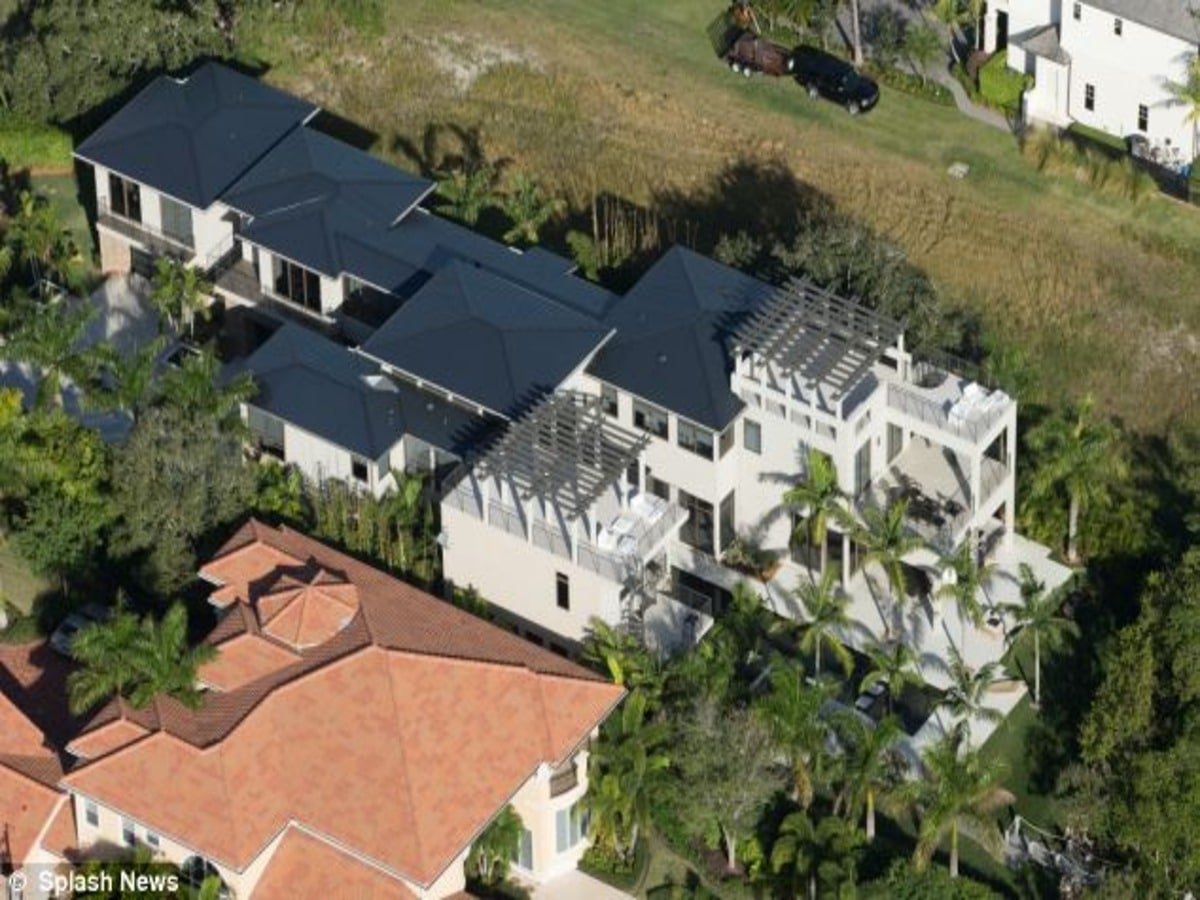 Where does Rory McIlroy live? All houses owned by Rory McIlroy ...