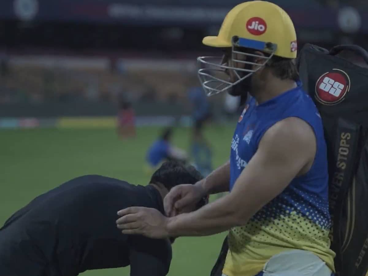 WATCH: Fan touches MS Dhoni’s feet during CSK’s practice session, video goes viral