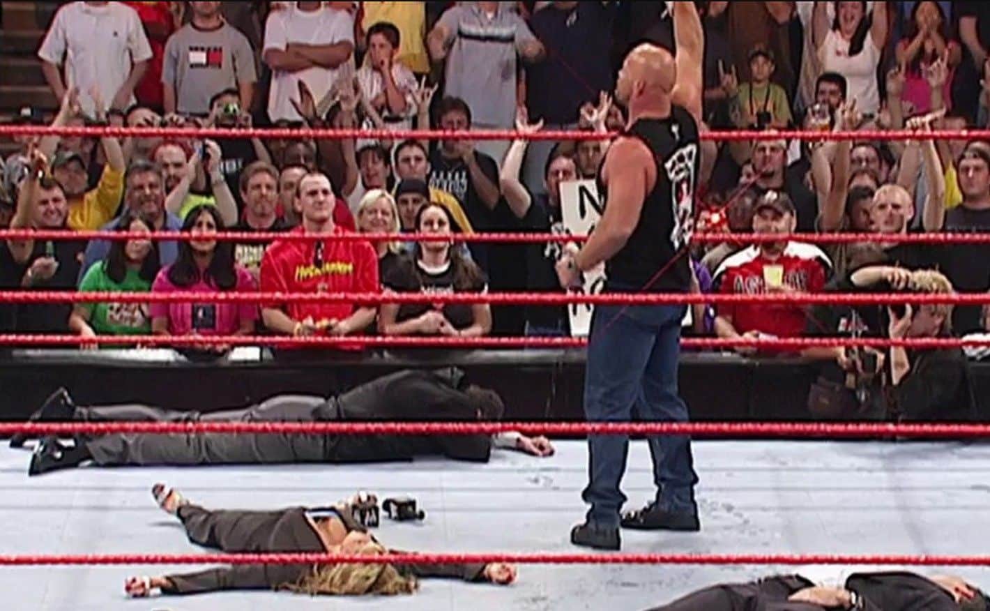 “Stunning the whole family tree,” Fans go bonkers as they relive Stone Cold Steve Austin hitting stunner on every McMahon on the same night 