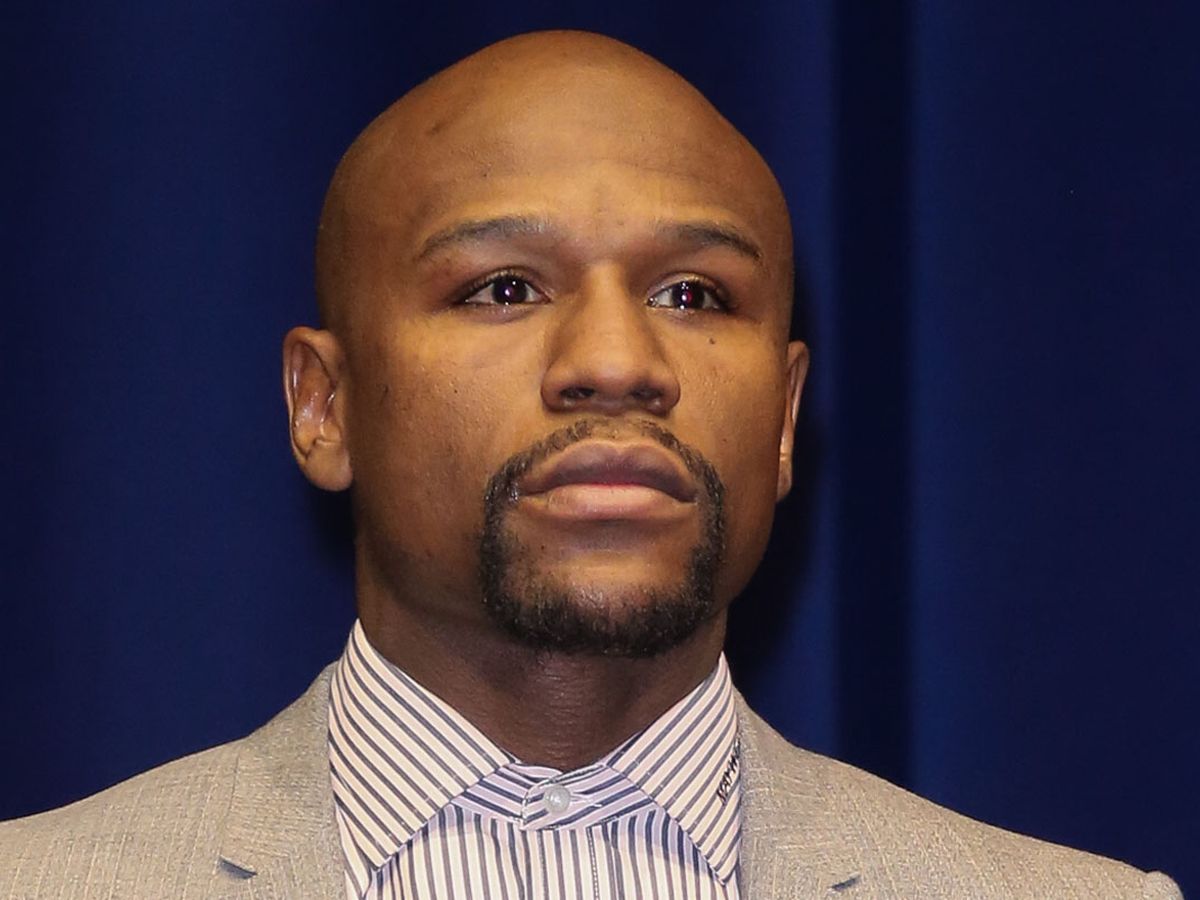 “He been talking a lot!” $450 million worth Hollywood star called out Floyd Mayweather to step into boxing ring