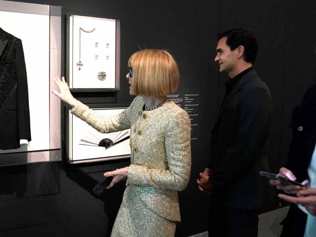 Roger Federer with Anna Wintour (image via ATP Tour)