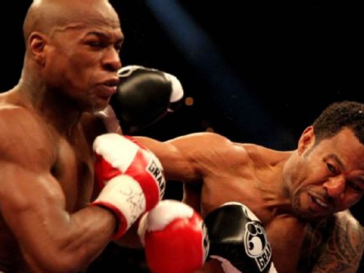 WATCH: The ONE time Floyd Mayweather almost got knocked out and lost his undefeated streak