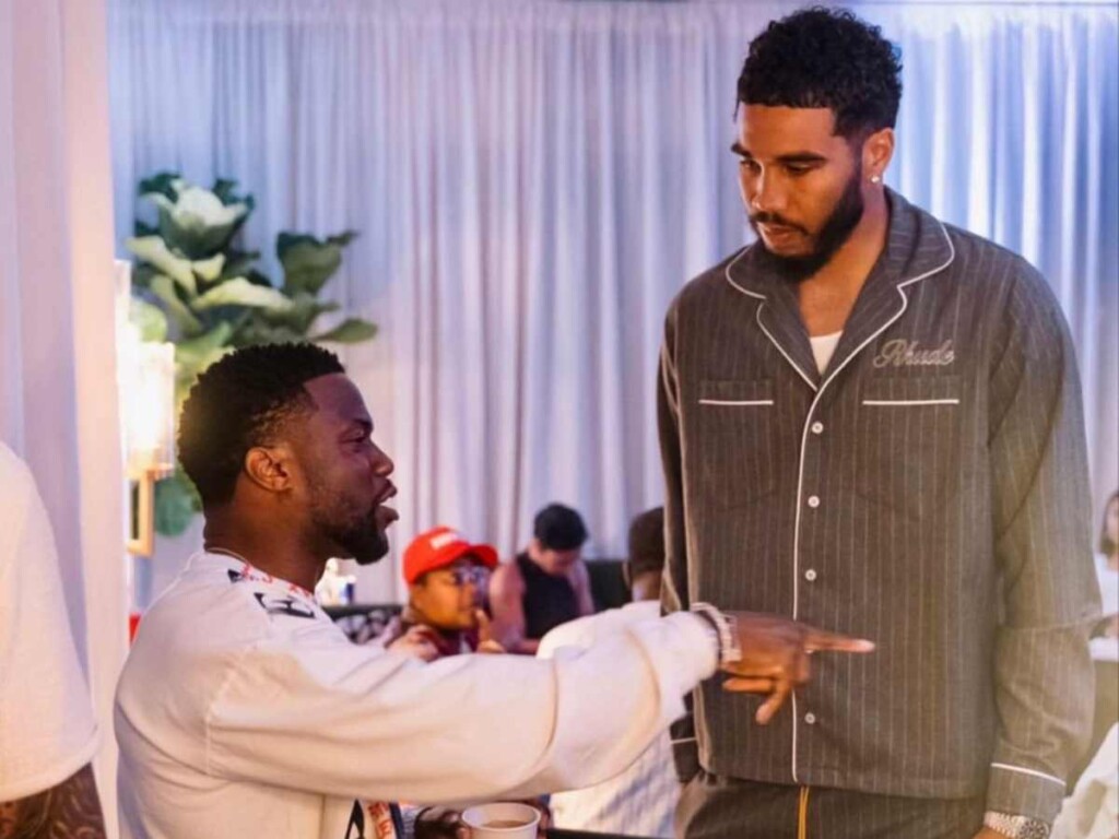 Kevin Hart and Jayson Tatum talking. (via Pinterest)